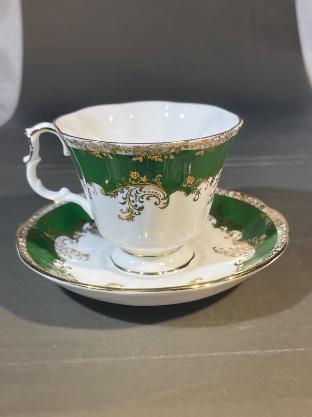 Royal Albert Regina Series Emerald Green Gold Filigree Cup & Saucer (1646)